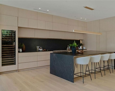 4939 Petit Avenue - Photo Thumbnail 12