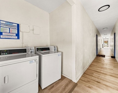 1245 S Orange Street - Photo Thumbnail 6