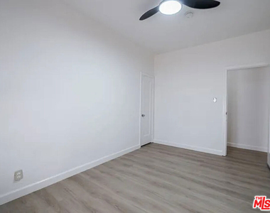 1245 S Orange Street - Photo Thumbnail 16