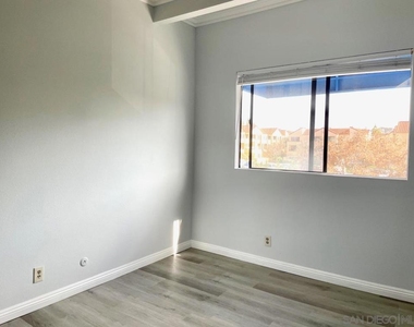8310 Regents Rd - Photo Thumbnail 12