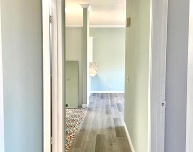 8310 Regents Rd - Photo Thumbnail 10
