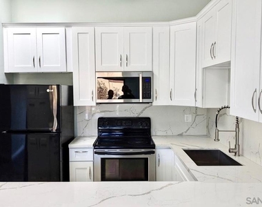 8310 Regents Rd - Photo Thumbnail 7