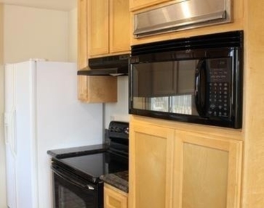 5854 Mott St - Photo Thumbnail 11