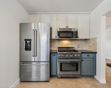 5438 Gilbert Dr - Photo Thumbnail 23