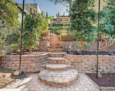 5438 Gilbert Dr - Photo Thumbnail 51