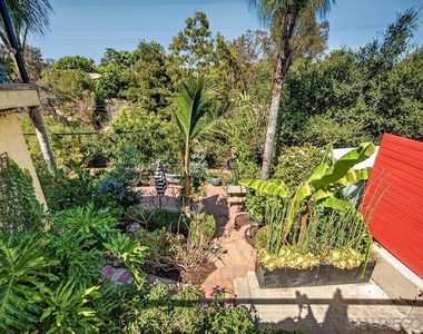 5438 Gilbert Dr - Photo Thumbnail 45