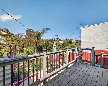 5438 Gilbert Dr - Photo Thumbnail 38