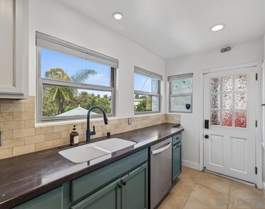 5438 Gilbert Dr - Photo Thumbnail 19