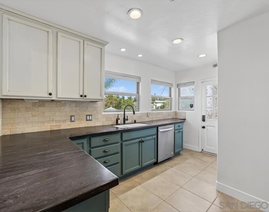 5438 Gilbert Dr - Photo Thumbnail 18