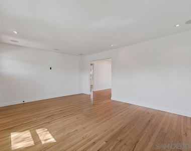 5438 Gilbert Dr - Photo Thumbnail 13