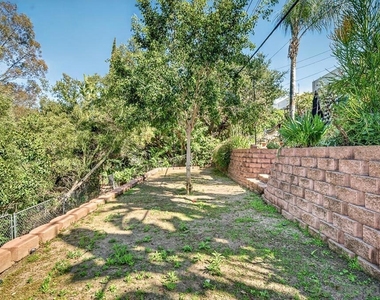 5438 Gilbert Dr - Photo Thumbnail 61