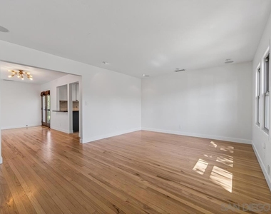 5438 Gilbert Dr - Photo Thumbnail 9
