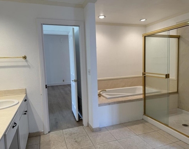 28110 Par View Court - Photo Thumbnail 14