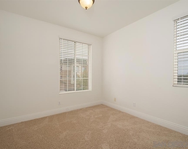 12368 Carmel Country Road - Photo Thumbnail 14