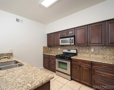12368 Carmel Country Road - Photo Thumbnail 9