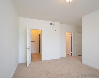 12368 Carmel Country Road - Photo Thumbnail 12