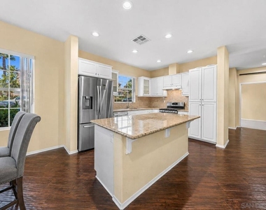 1732 Wolf Canyon Loop - Photo Thumbnail 4