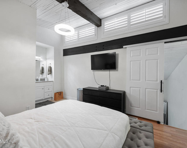 5460 White Oak Avenue - Photo Thumbnail 12