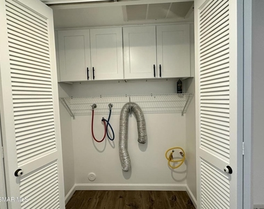 560 Spring Road - Photo Thumbnail 9
