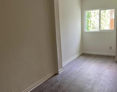 4484 Apricot Road - Photo Thumbnail 12