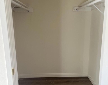 4484 Apricot Road - Photo Thumbnail 18