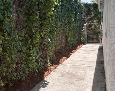 4484 Apricot Road - Photo Thumbnail 21