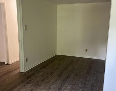 4484 Apricot Road - Photo Thumbnail 13