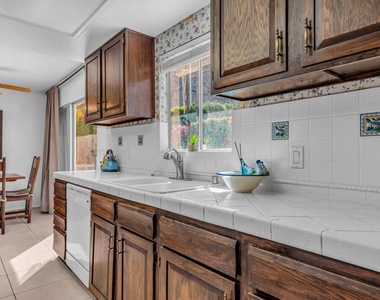 46555 Cameo Palms Drive - Photo Thumbnail 12