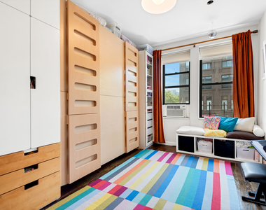 341 6th St - Photo Thumbnail 5