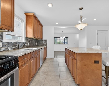 8 Lee Gray Court - Photo Thumbnail 16