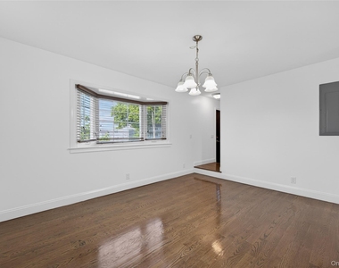 8 Lee Gray Court - Photo Thumbnail 11