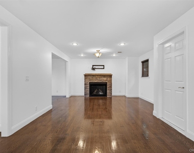 8 Lee Gray Court - Photo Thumbnail 7