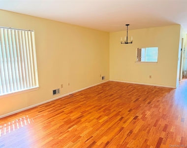 30 Burnett Way - Photo Thumbnail 3