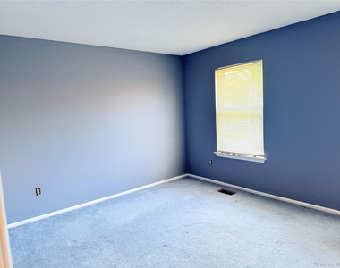 30 Burnett Way - Photo Thumbnail 5