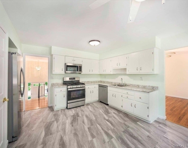 5 Dorchester Avenue - Photo Thumbnail 10