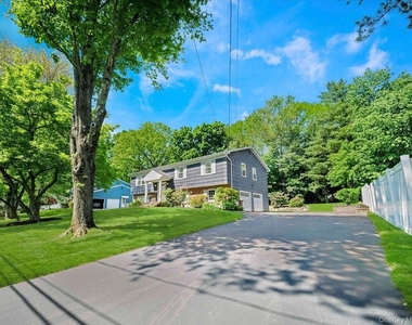 5 Dorchester Avenue - Photo Thumbnail 2