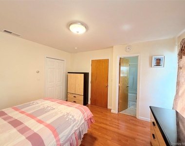 60 Hammond Street - Photo Thumbnail 10