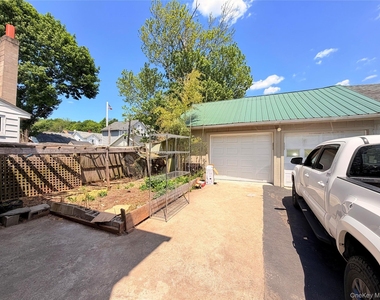 60 Hammond Street - Photo Thumbnail 16