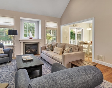 38 Bridle Path - Photo Thumbnail 2