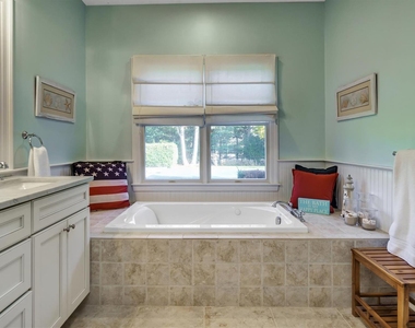 38 Bridle Path - Photo Thumbnail 18