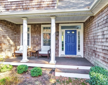 38 Bridle Path - Photo Thumbnail 1