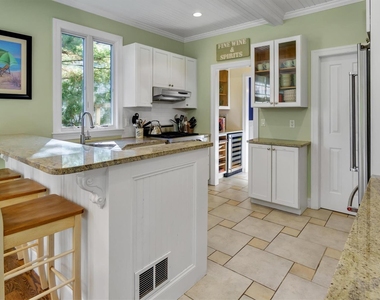 38 Bridle Path - Photo Thumbnail 8