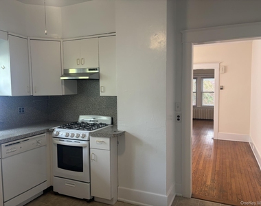 48 Ferris Place - Photo Thumbnail 5