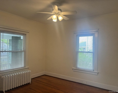 48 Ferris Place - Photo Thumbnail 10