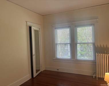 48 Ferris Place - Photo Thumbnail 8