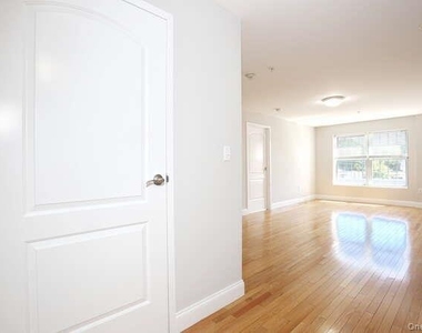 21 E Central Avenue - Photo Thumbnail 10
