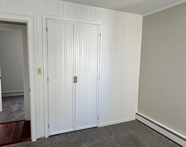 69 Illinois Street - Photo Thumbnail 15