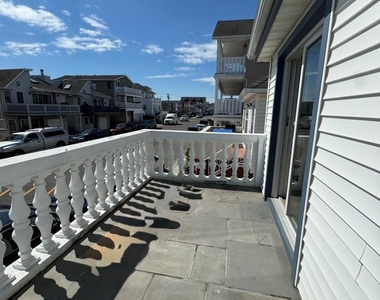 69 Illinois Street - Photo Thumbnail 1