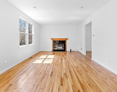 1871 Edwards Avenue - Photo Thumbnail 7