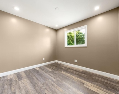 9 N Ann Drive - Photo Thumbnail 4